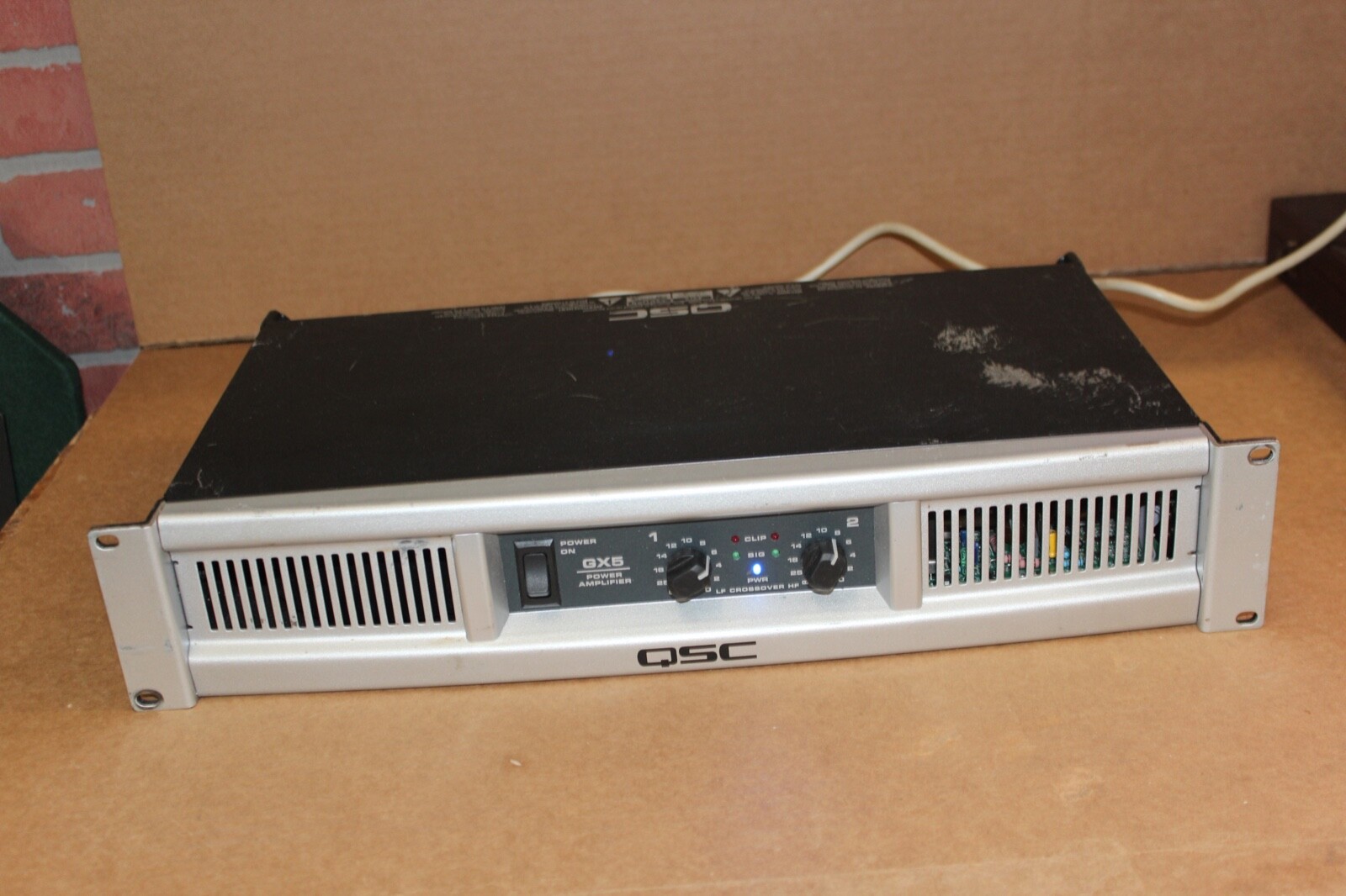 QSC GX5 2-Channel 700W Per Channel PA Power Amplifier