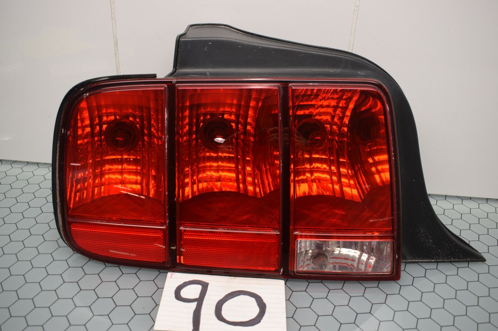 Ford Mustang USテールライト Amazon.com: WOLFSTORM LED Tail Light for 2010-2014 Ford