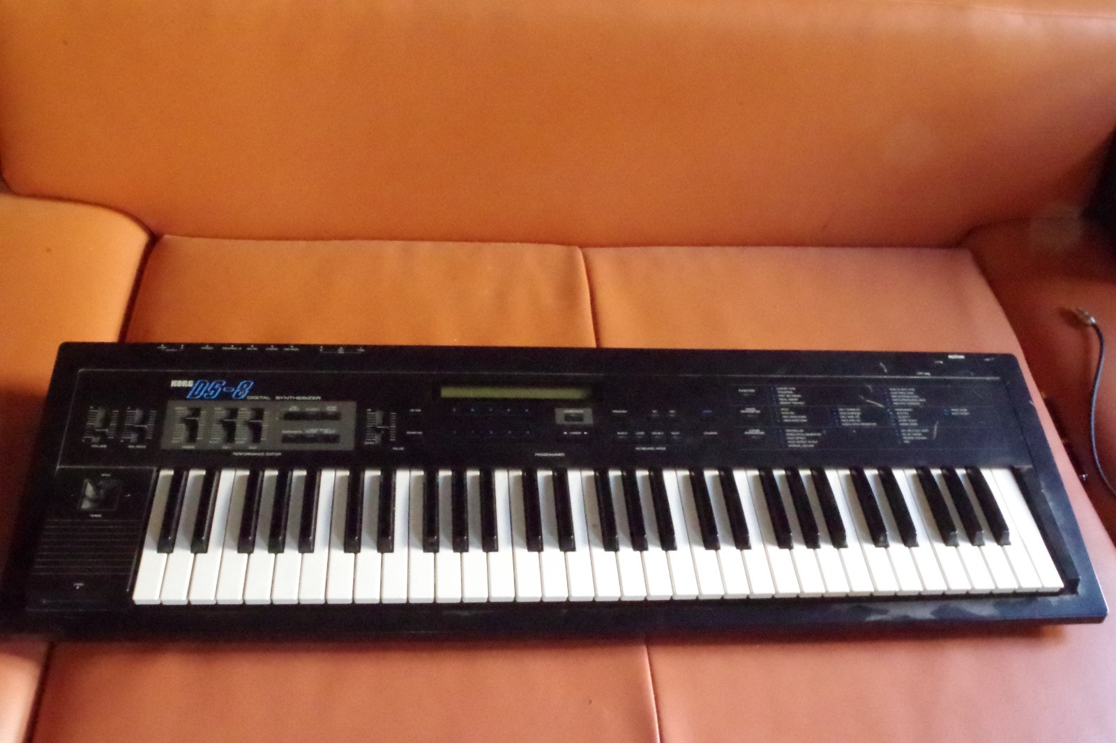 KORG DS-8 シンセサイザー レア　コルグ KORG DS-8 | Digital Synthesizer 1987 | HD DEMO - YouTube