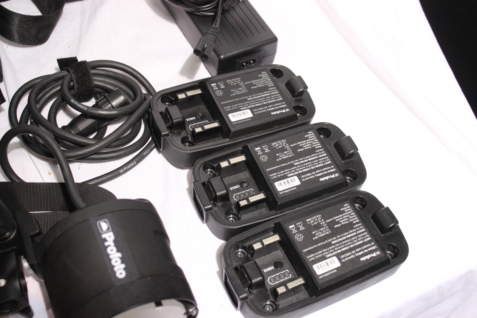 Profoto B2 250 AirTTL Location Kit With 2 Heads and 3 Batteries #4