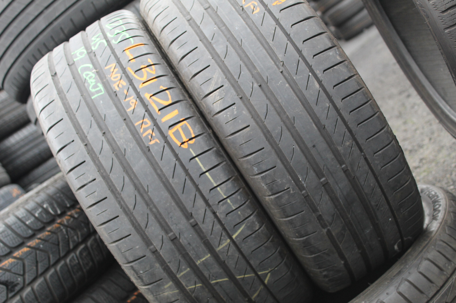 235 45 19 Continental, RunFlat, MOE, 95V, x2 A Pair 5.0mm (F1_tyres) L3121