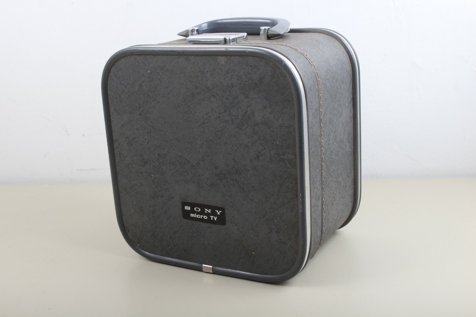 Vintage Sony Micro Television Model 5 - 303