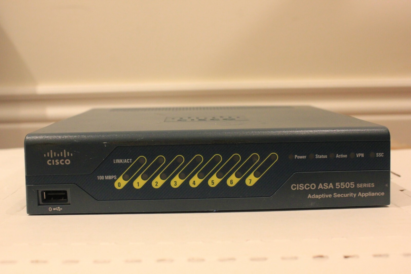 CISCO ASA 5505 Security Plus Adaptive Security Appliance 