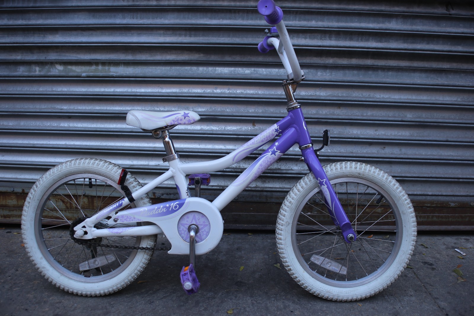 Giant Liv Pudd'n 16 Inch Kids Bike Purple/White