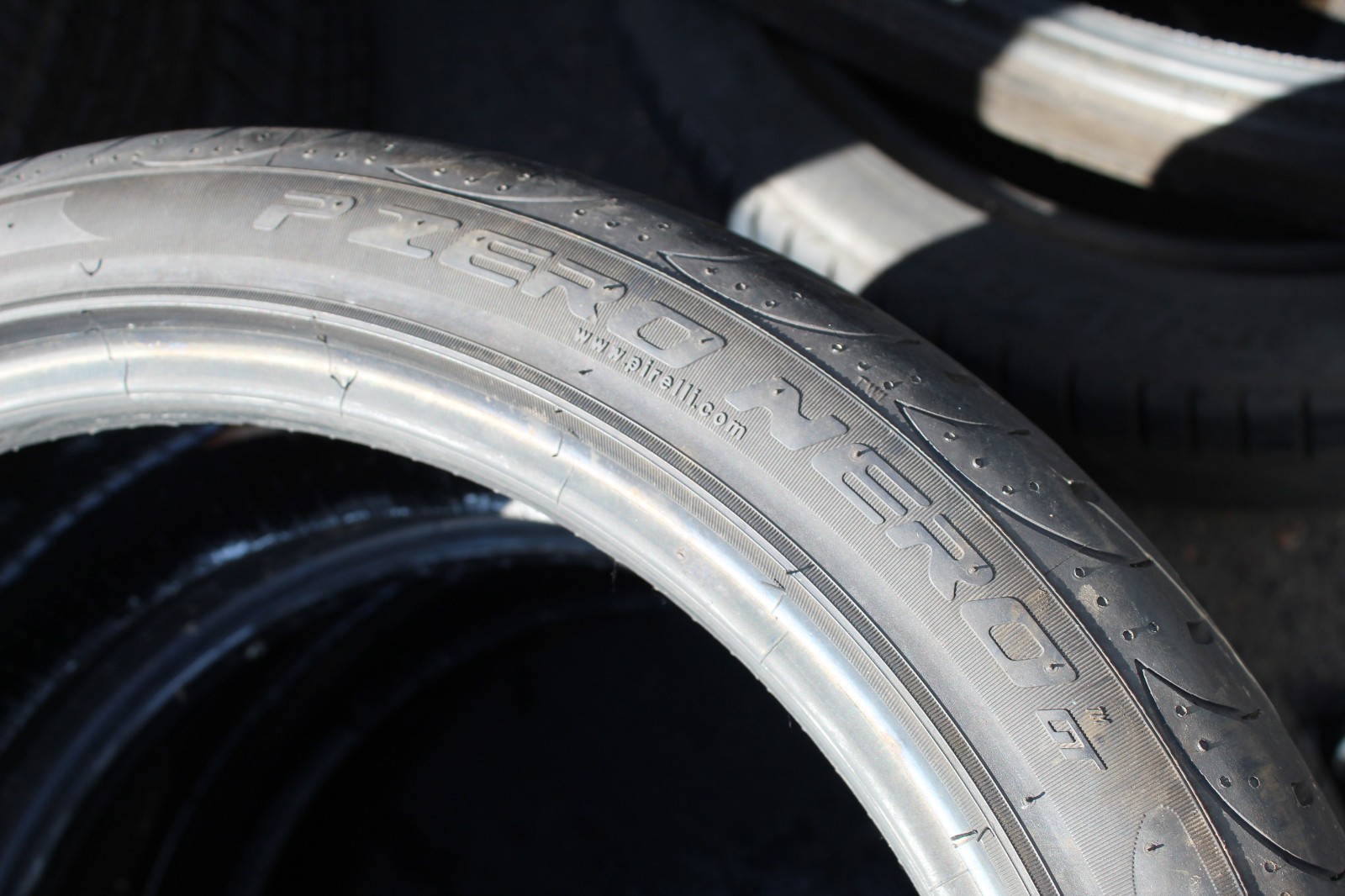 235 40 19 Pirelli, P Zero Nero, 96Y, x2 A Pair 6.2mm (F1_tyres) L3797