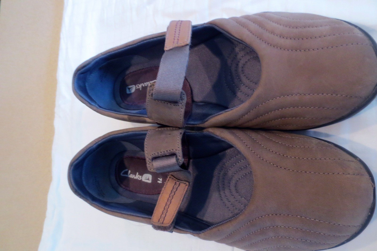 lades brand new  clark  comfort   shoes 7.5 size   tope color  shoes with box