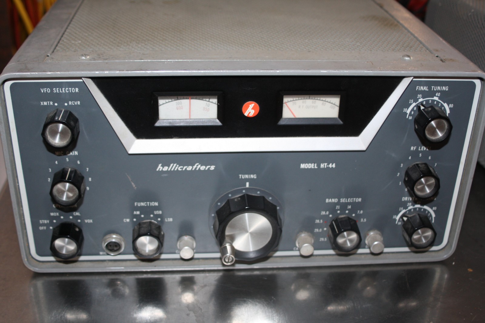 Hallicrafters HT-44 Ham Transmitter