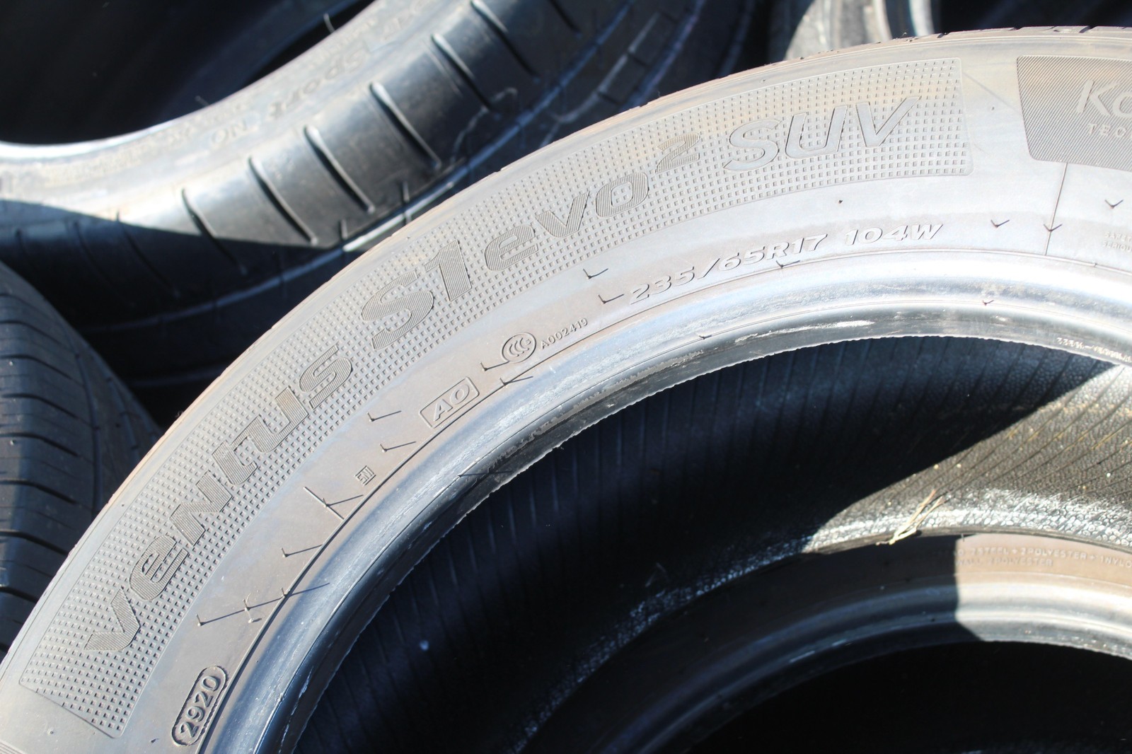 235 65 17 Hankook, Ventus S1 Evo 2 SUV, AO 104W x2 A Pair 6.0mm (F1_tyres) L3731