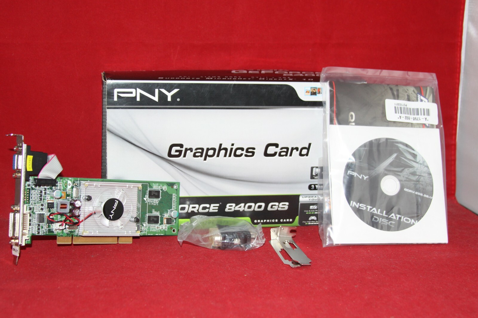 PNY GeForce 8400 GS 512 MBグラフィックスカード Amazon | PNY GeForce 8400 GS 512 MB ddr2低プロファイルPCI
