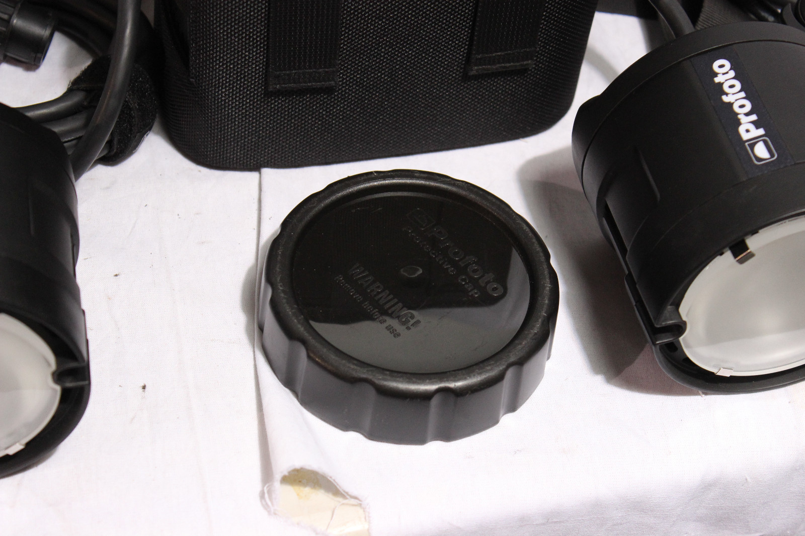 Profoto B2 250 AirTTL Location Kit With 2 Heads and 3 Batteries #3