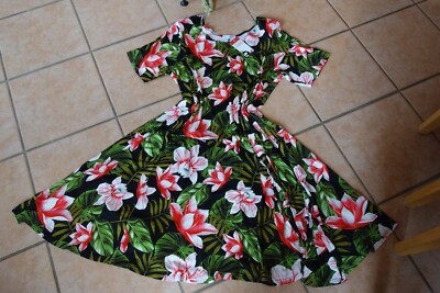 MAGNA Sommer Kleid 52 54 NEU grün rot weiß Blumen Stretch A-Linie LAGENLOOK