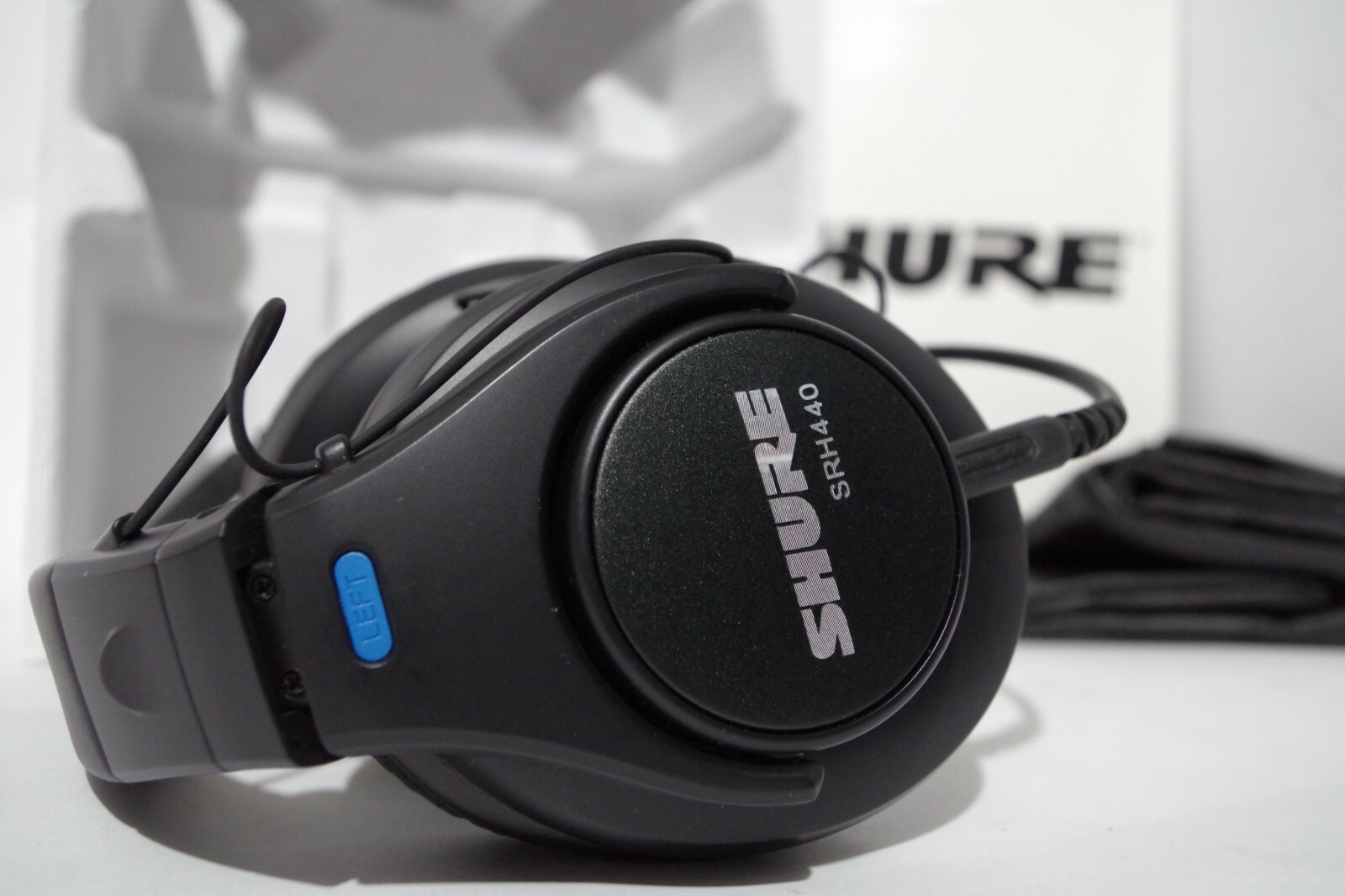 Shure SRH440 Professional Studio Headphones