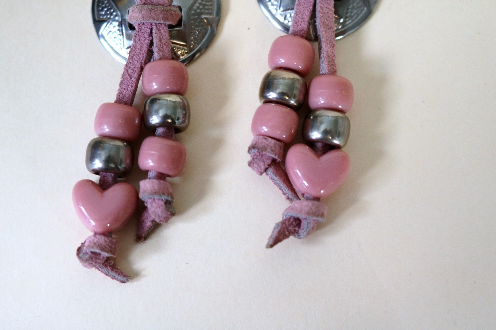 Vintage Conch Southwestern Earrings Suede with Pink Silvertone Beads Pierced Ear