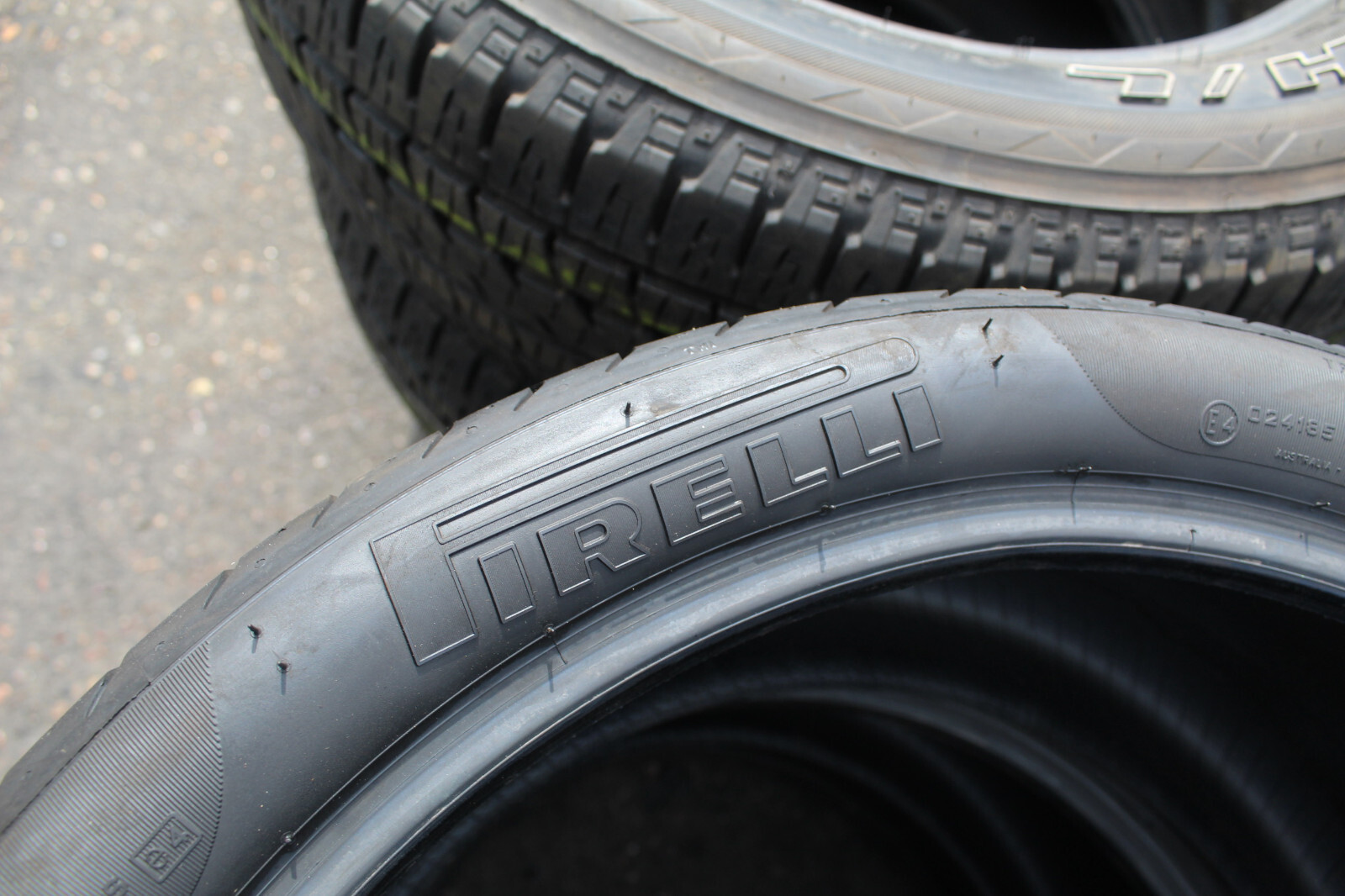 305 30 20 Pirelli, P Zero, N0, 103Y, x2 A Pair 6.5mm (F1_tyres) L2792