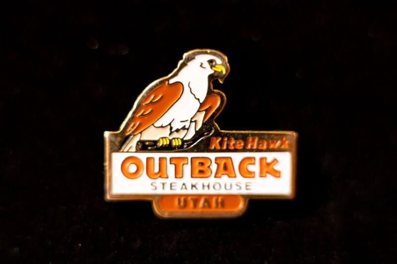 Outback Steakhouse Restaurant Collectible Lapel Pin:  Kite Hawk Utah