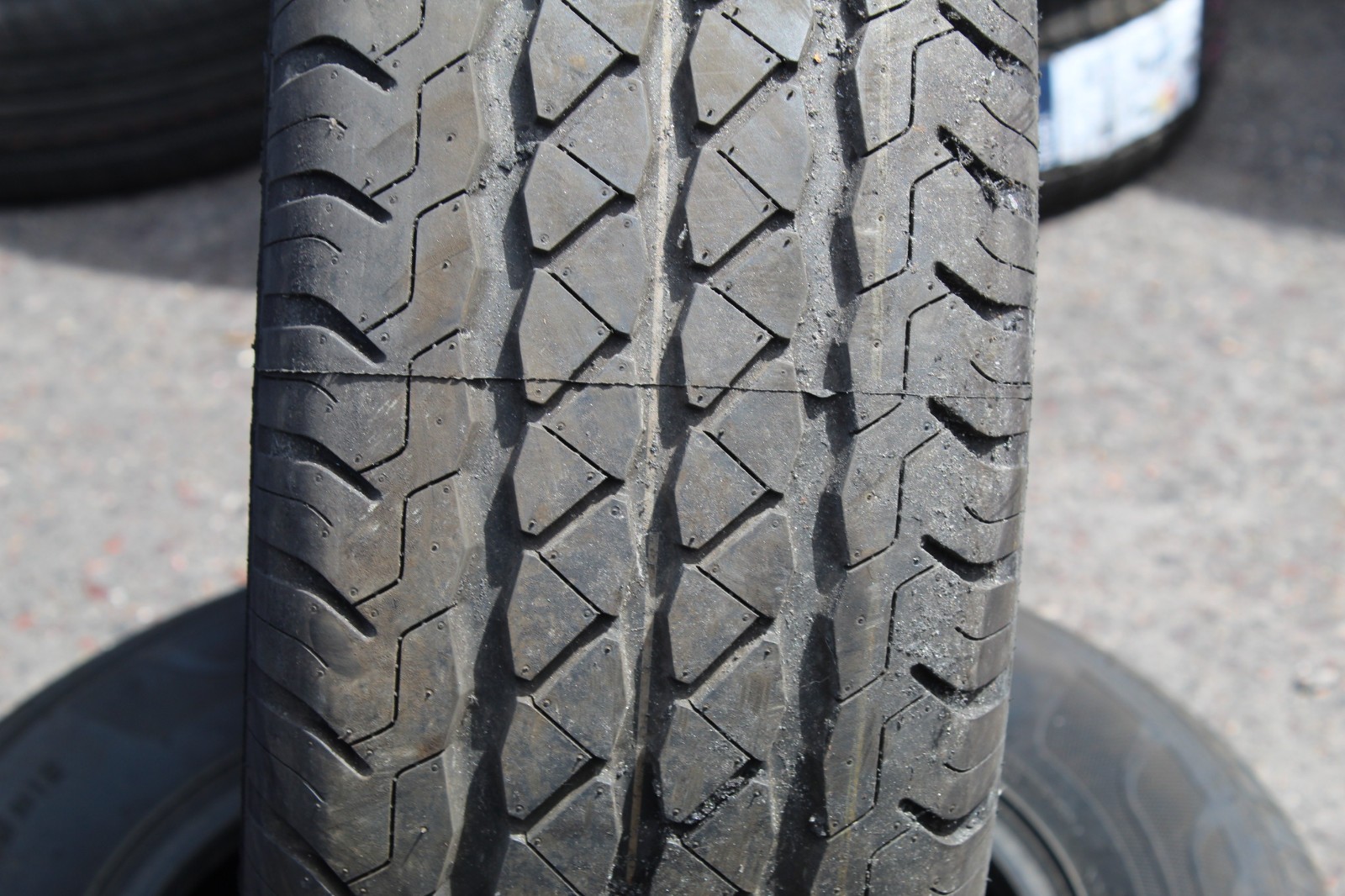 New 225 70 15C Lanvigator, Mile Max, 112/110R, x1 Single Tyre (F1_tyres) YD122