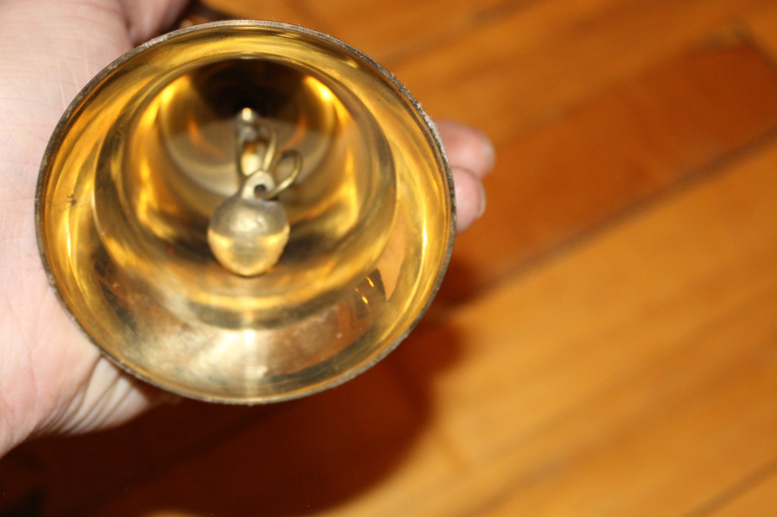 VINTAGE MARITIME/MARINE BRASS CAST BOAT/BARGE/SHIP'S WHEEL DESIGN BELL-GORGEOUS.