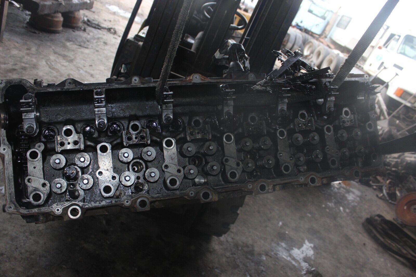 DETROIT SERIES 60 14.0L ENGINE CYLINDER HEAD P/N: 23529682 DETROIT SERIES 60 14.0L ENGINE CYLINDER HEAD P/N: 23529682