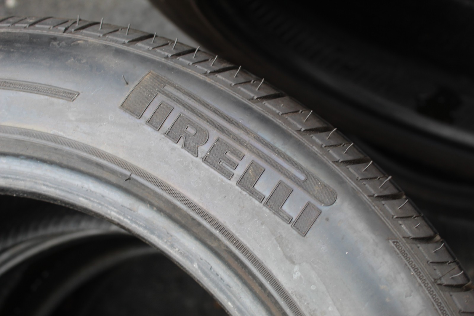 255 50 18 Pirelli, P Zero Rosso, 102Y, x2 A Pair 6.0mm (F1_tyres) FOD L3625