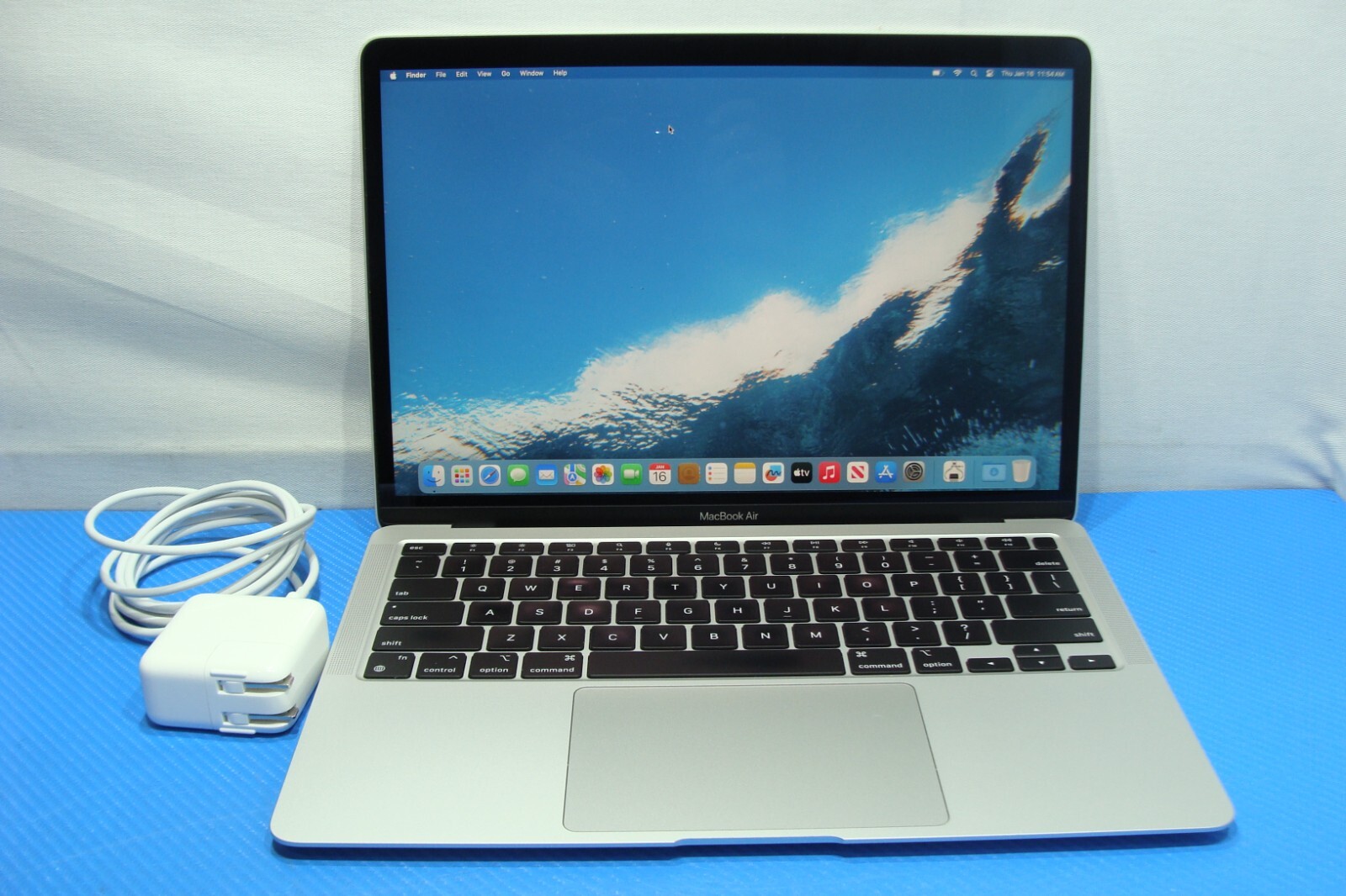 MacBook Air 2020 M1 8GB 256GB SSD Air M1 MacBook warranty 8GB