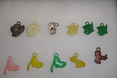 Vintage Disney Gumball Charms Trinkets (37) - Peter Pan Pluto Donald Duck Dwarfs