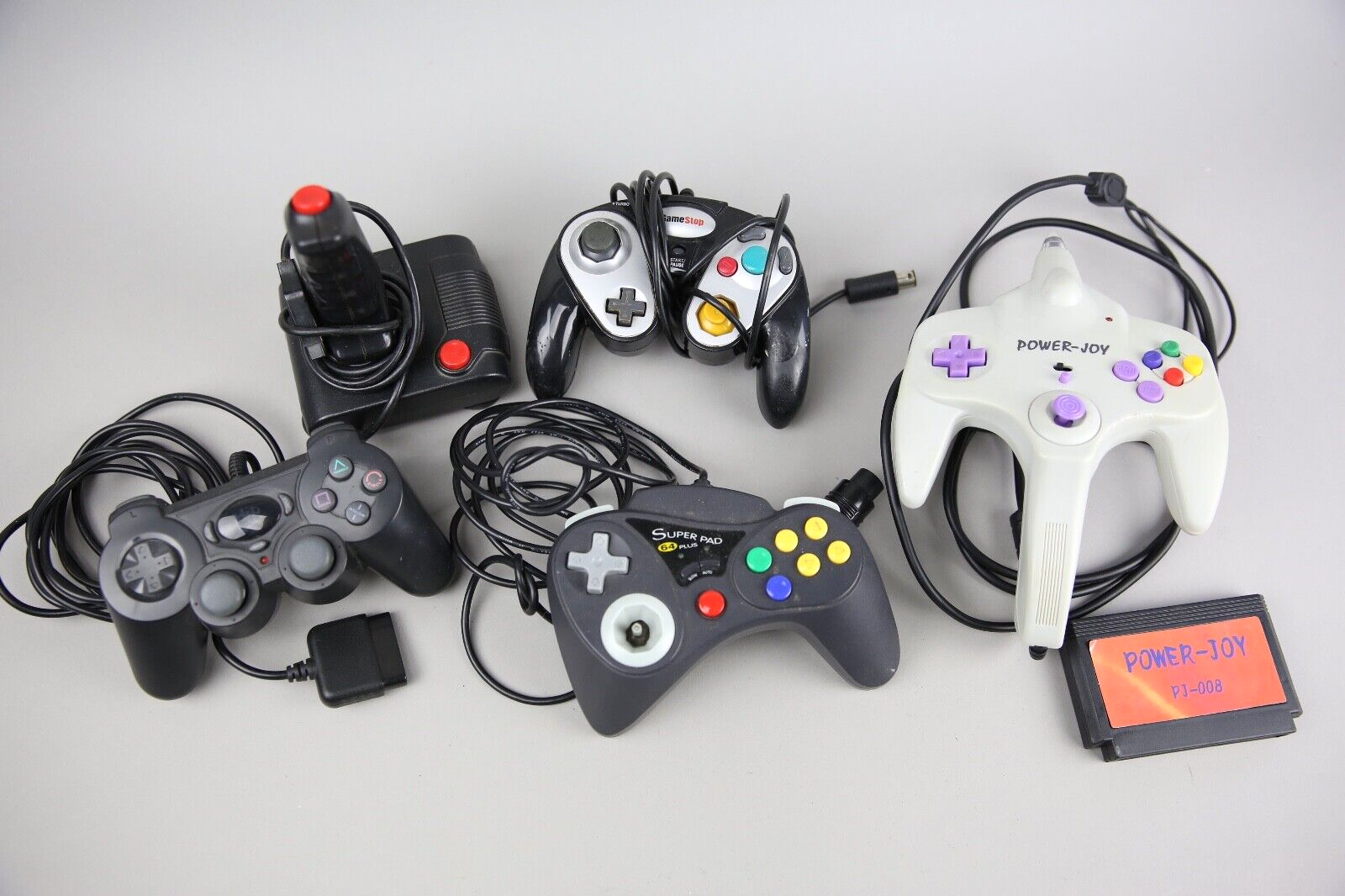 ゲーム機まとめ GAMECUBE Nintendo64 PlayStation ゲーム機まとめ GAMECUBE Nintendo64 PlayStation