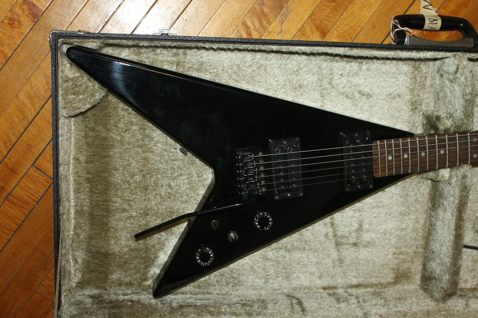 Aria Diamond Flying V Electric Guitar Made in Japan w/ Original Case Clean!