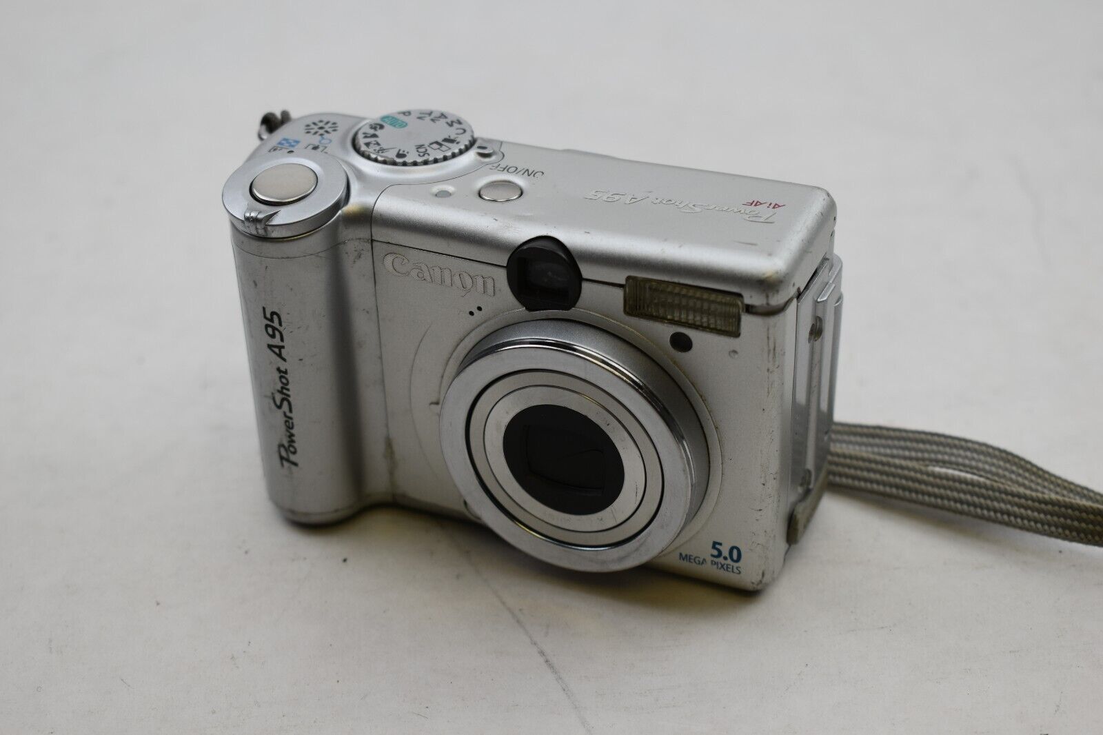 Canon PowerShot A95 5MP Digital Camera - Silver PARTS/REPAIR Canon PowerShot A95 5MP Digital Camera - Silver PARTS/REPAIR
