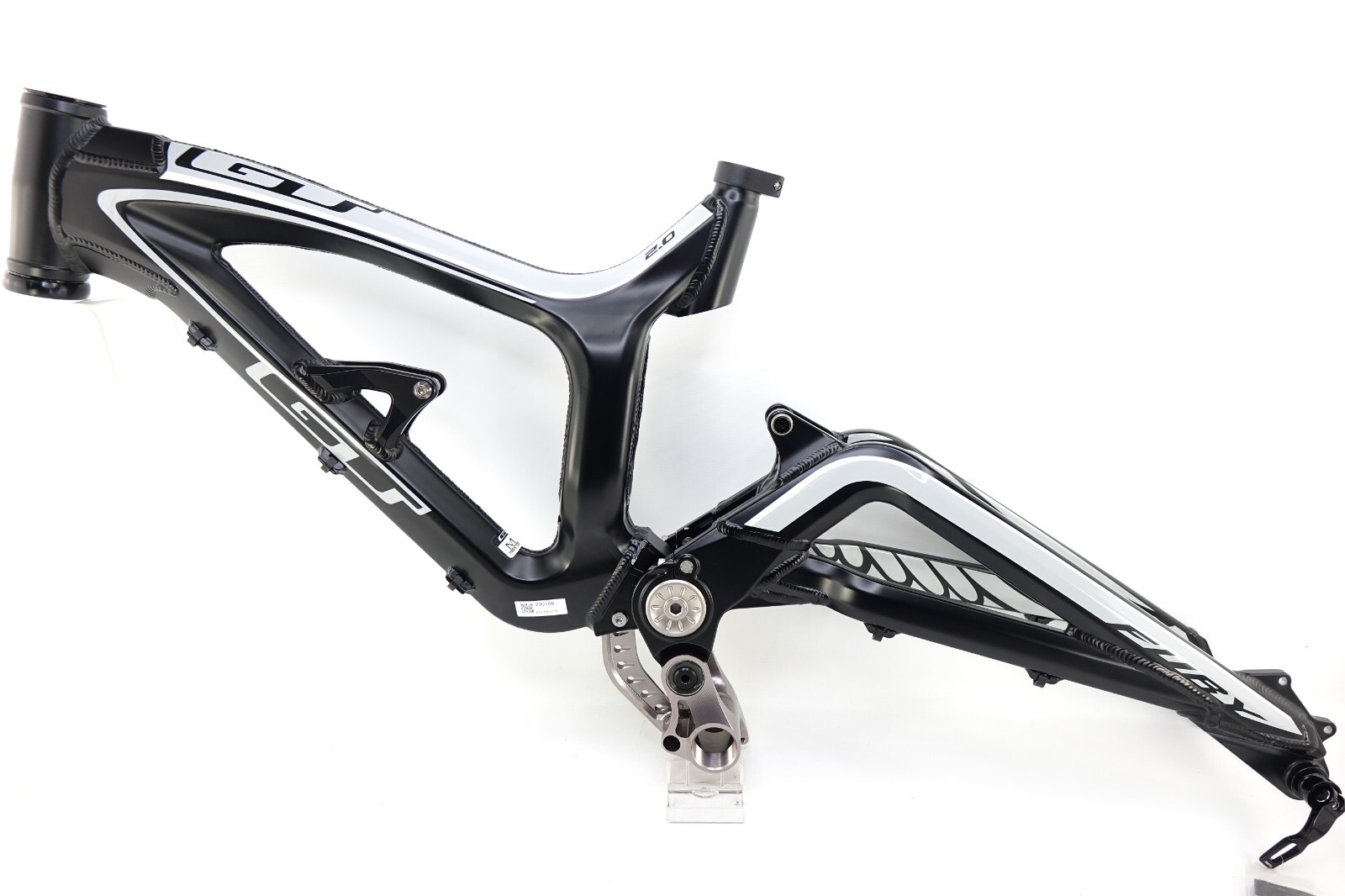 凛　GT FURY 2.0 2012 DHフレーム 中古品　ダウンヒル FURY 2.0／2012 GT マウンテンバイク