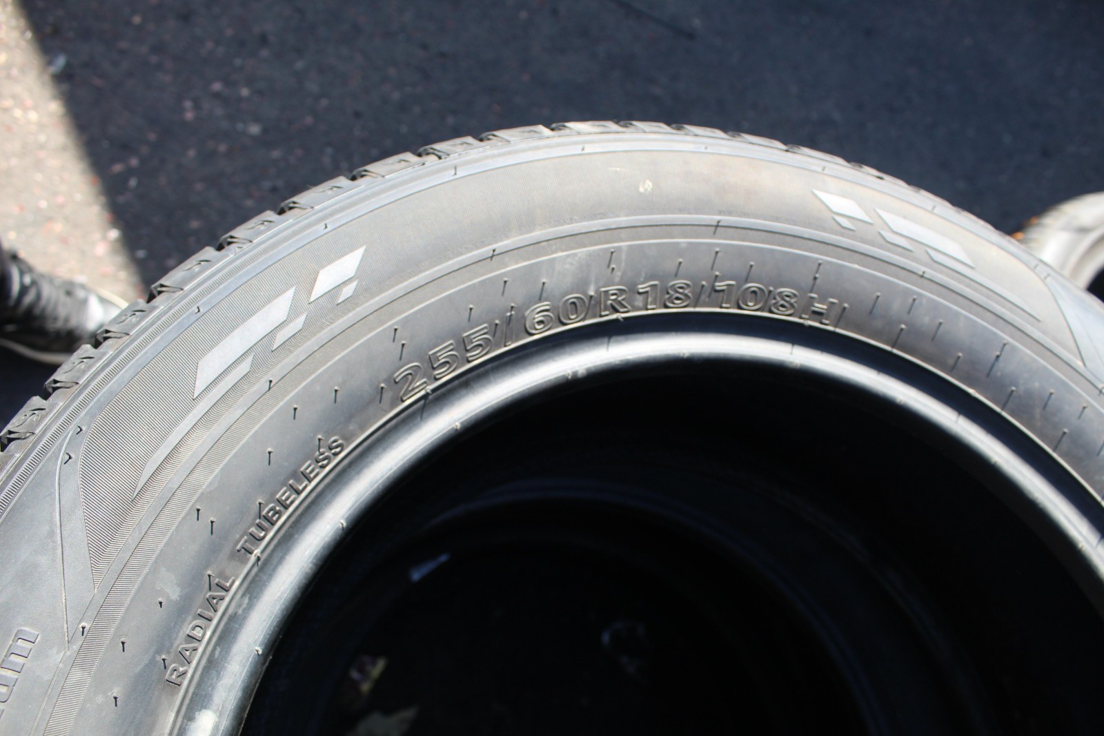 New 255 60 18 Kumho, Crugen Premium, M+S, 108H, x1 Tyre (F1_tyres) L3561