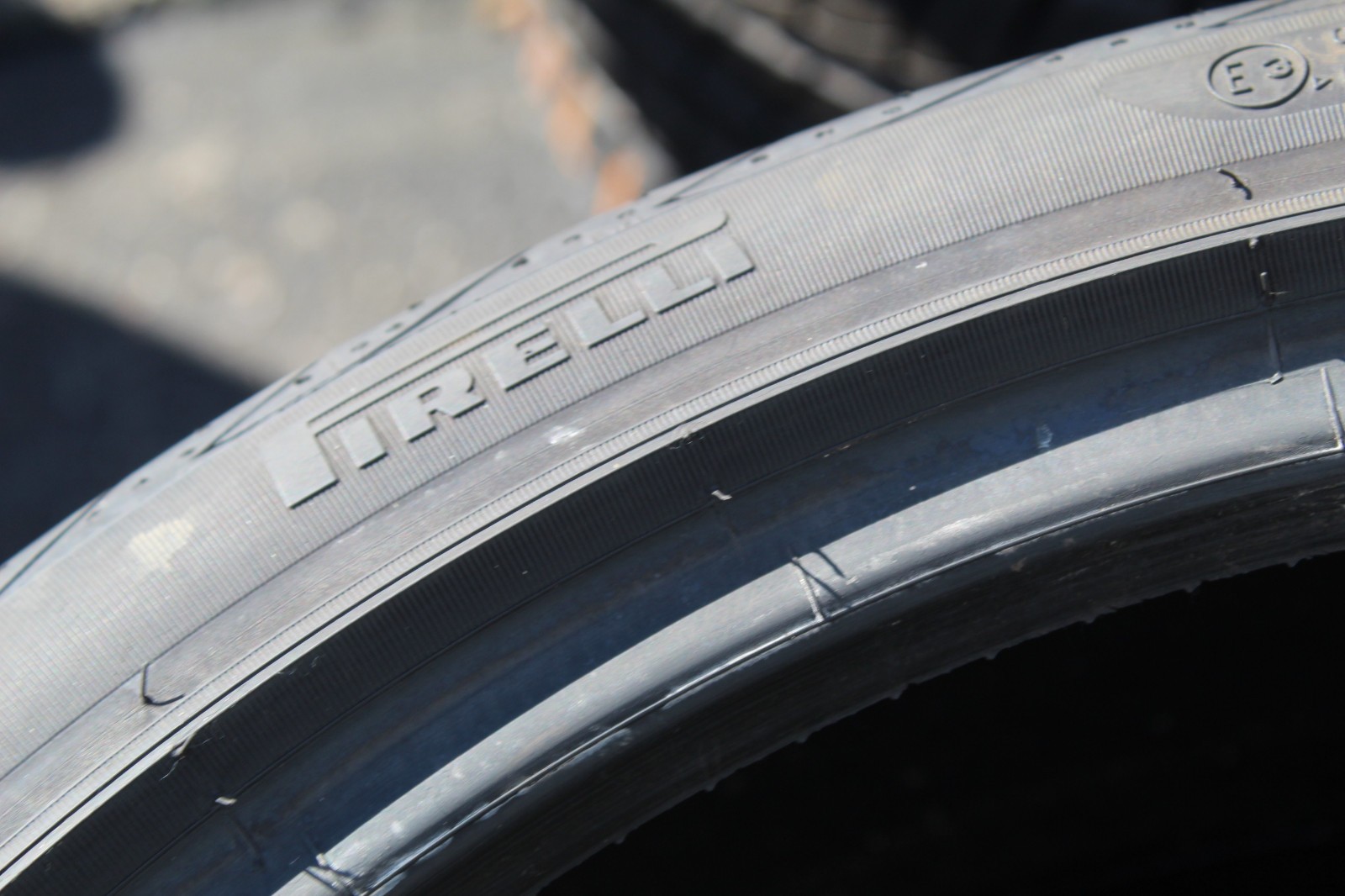235 40 19 Pirelli, P Zero Nero, 96Y, x2 A Pair 6.2mm (F1_tyres) L3797