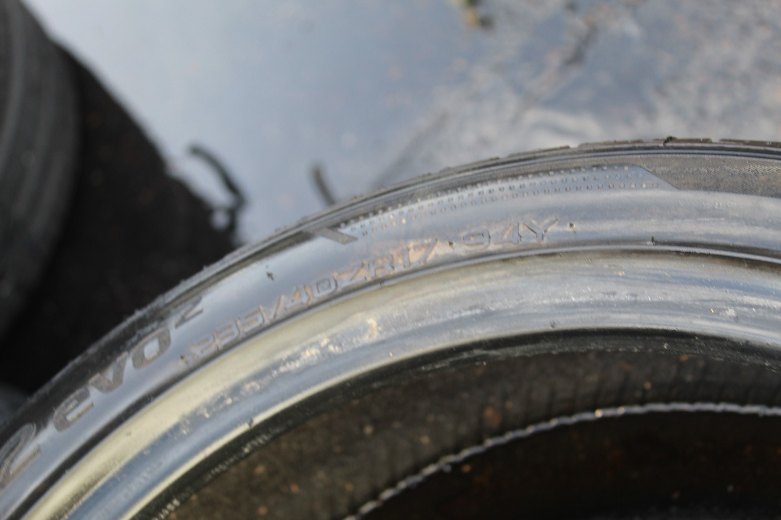 New 235 40 17 Hankook, Ventus V12 Evo 2, 94Y, x1 Tyre (F1_tyres) L3765