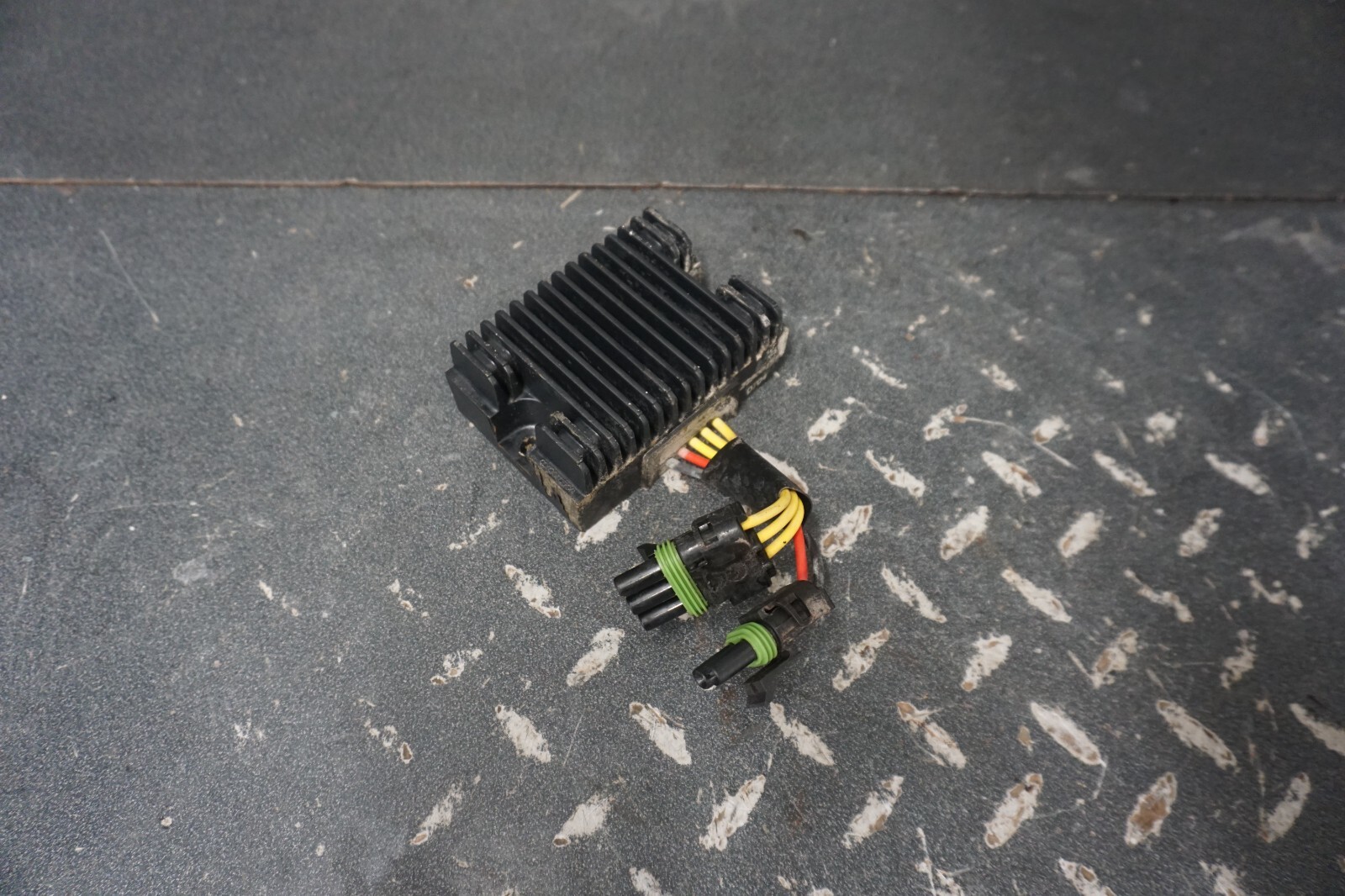 1998-2006 Sea-Doo OEM Voltage Regulator Rectifier Freshwater 1998-2006 Sea-Doo OEM Voltage Regulator Rectifier Freshwater
