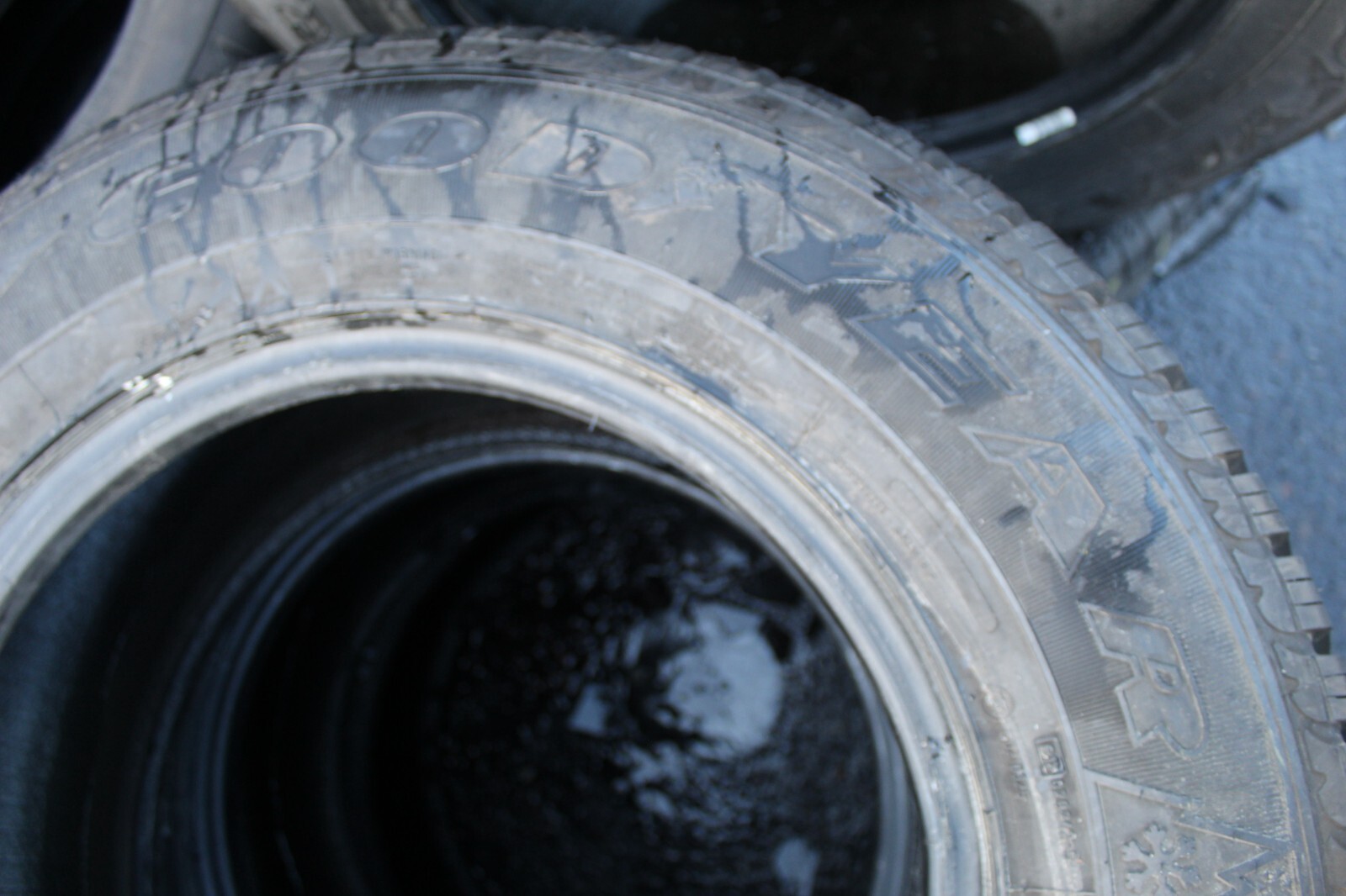 New 265 65 17 Goodyear, Ultra Grip, Winter, 112T, x2 A Pair (F1_tyres) FOD L488