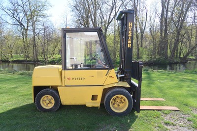 Hyster H90XL, 9,000# Pneumatic Tire Forklift, Perkins Diesel, 2 Stage, Sideshift