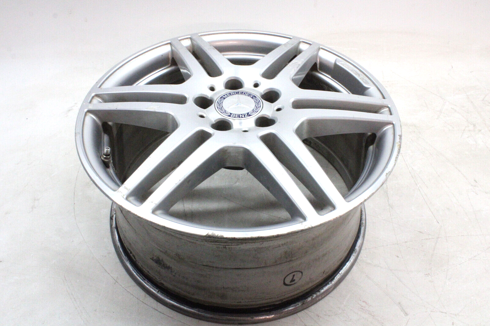 2010 MERCEDES W212 E550 AMG WHEEL 18X8.5 RIM 8.5Jx18H2 ET48