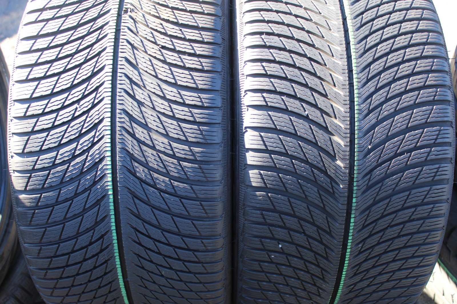 285 30 20 Michelin, Winter, XL, M+S, 99V, x2 A Pair 6.5mm (F1_tyres) L3848