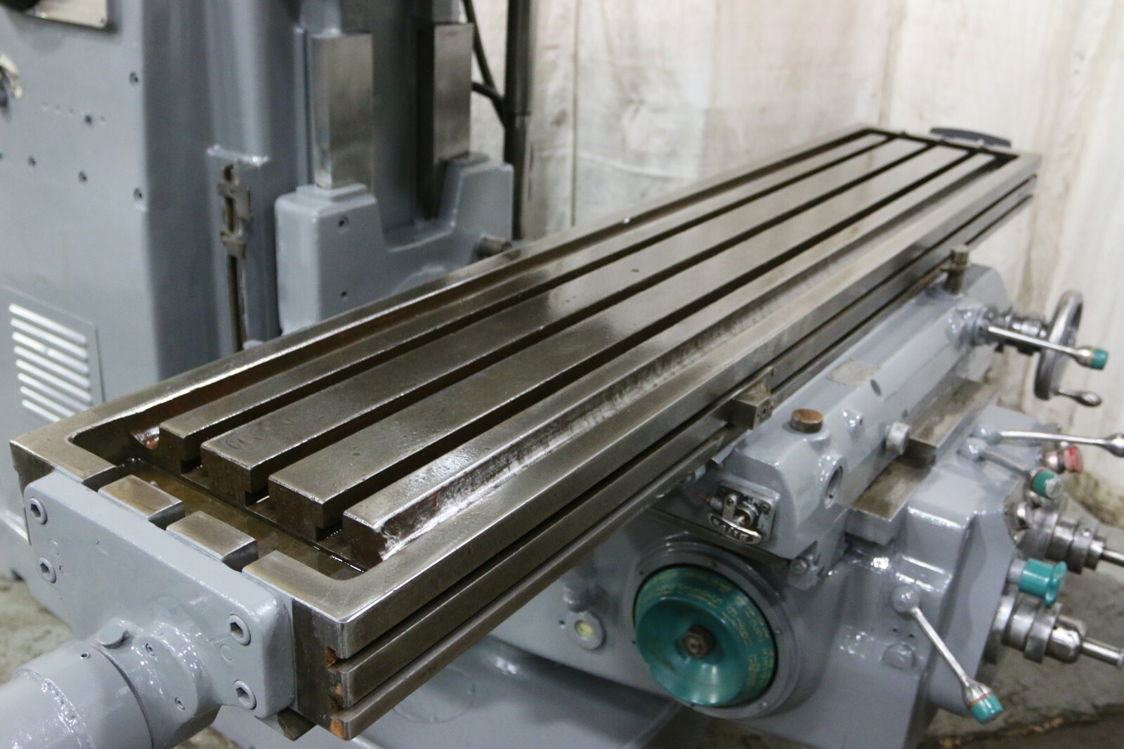 CINCINNATI #3 VERTICIAL MILL: YODER #69727