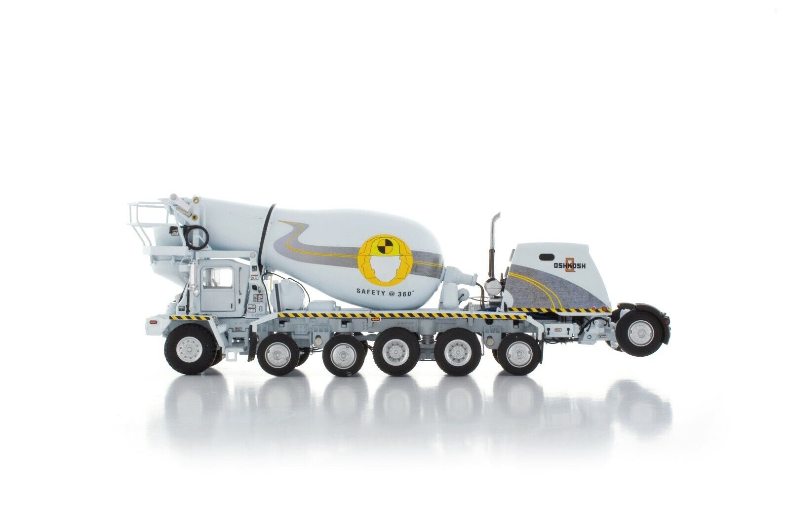 Oshkosh S-Series Cement Mixer - Oshkosh S-Series Cement Mixer -