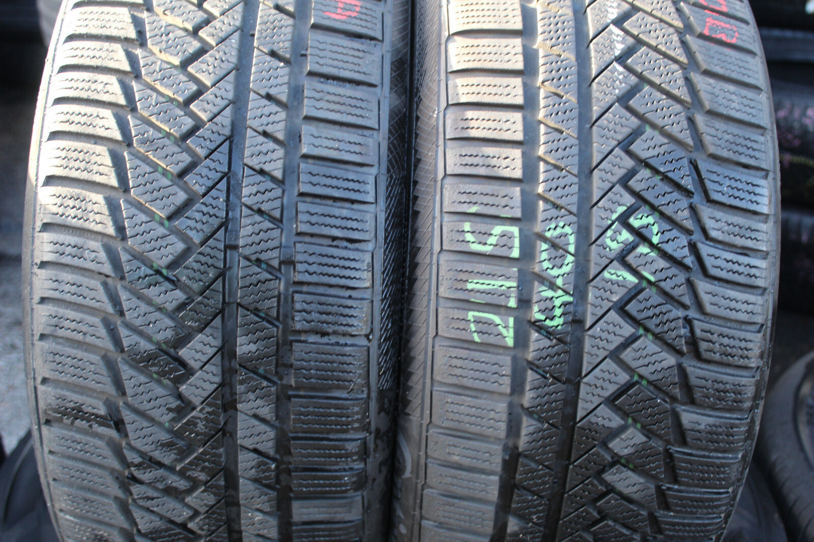 215 40 18 Continental, Winter, XL, M+S, 89V, x2 A Pair 7.0mm (F1_tyres) L1870