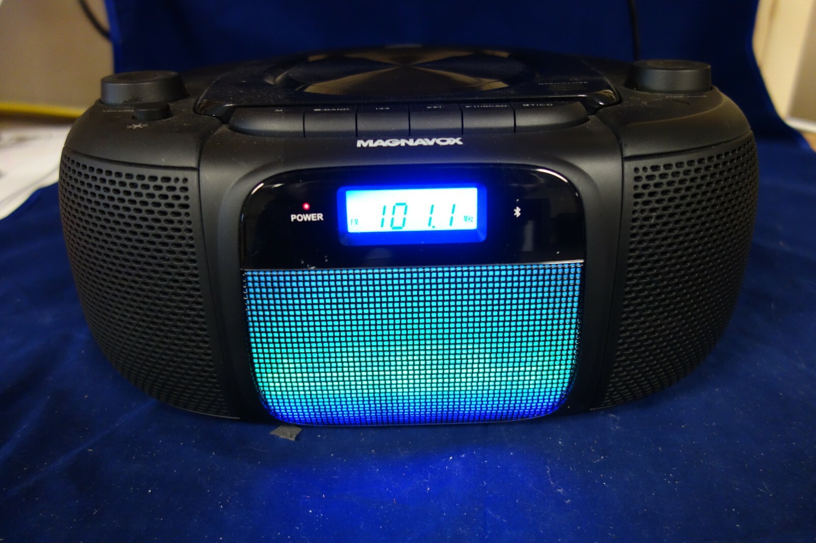 Magnavox MD6972 CD Boombox with Bluetooth, AM/FM Radio Pulsating Color Changing