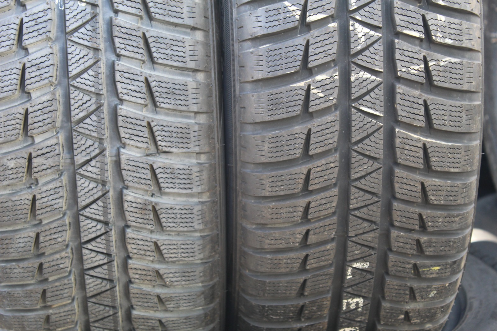 New 215 55 17 Falken, Winter, XL, M+S, 98V, x1 Tyre (F1_tyres) L3794