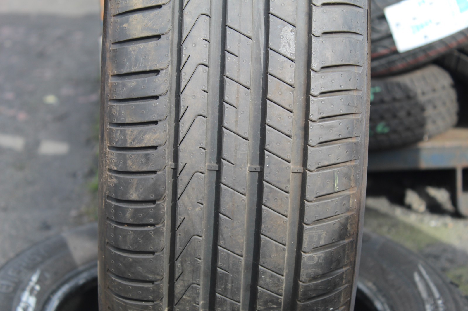 New 225 50 18 Pirelli, Cinturato P7, 95W, x1 Single Tyre (F1_tyres) L3937