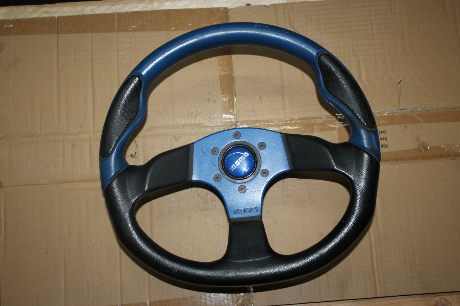 momoページ JDM MOMO STEERING WHEEL BLUE AND BLACK | eBay