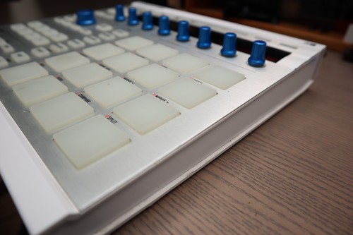 Native Instruments MK2 ( White )
