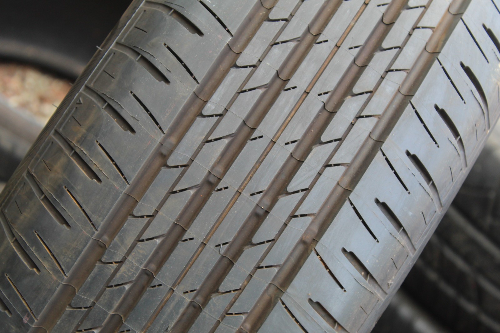 New 225 60 18 Bridgestone, Alenza HL33, 100V, x1 Single Tyre (F1_tyres) X70