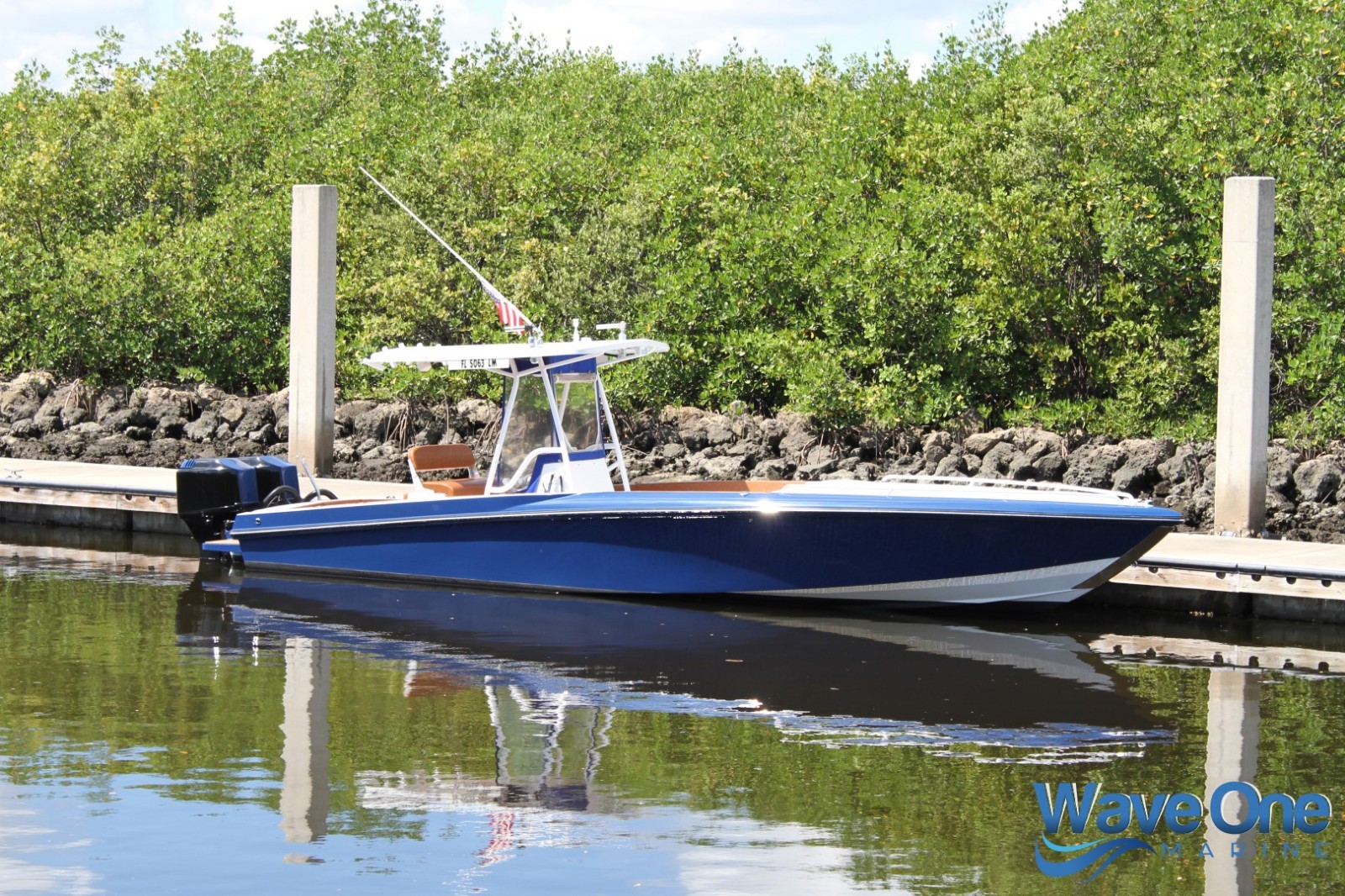 2001 Renegade 31 CC - Mercury EFI 200's - Nice 2015 Refit - VIDEO TOUR
