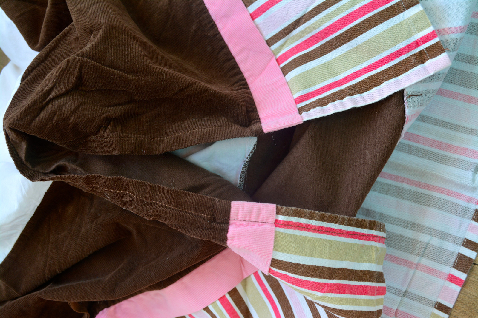 BANANAFISH Crib Bedskirt Baby Dust Ruffle PInk Brown White Stripe Ribbon #L26