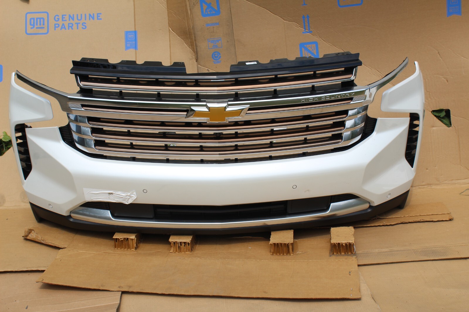 2021-2023 Chevrolet Tahoe/Suburban Front Bumper Assembly