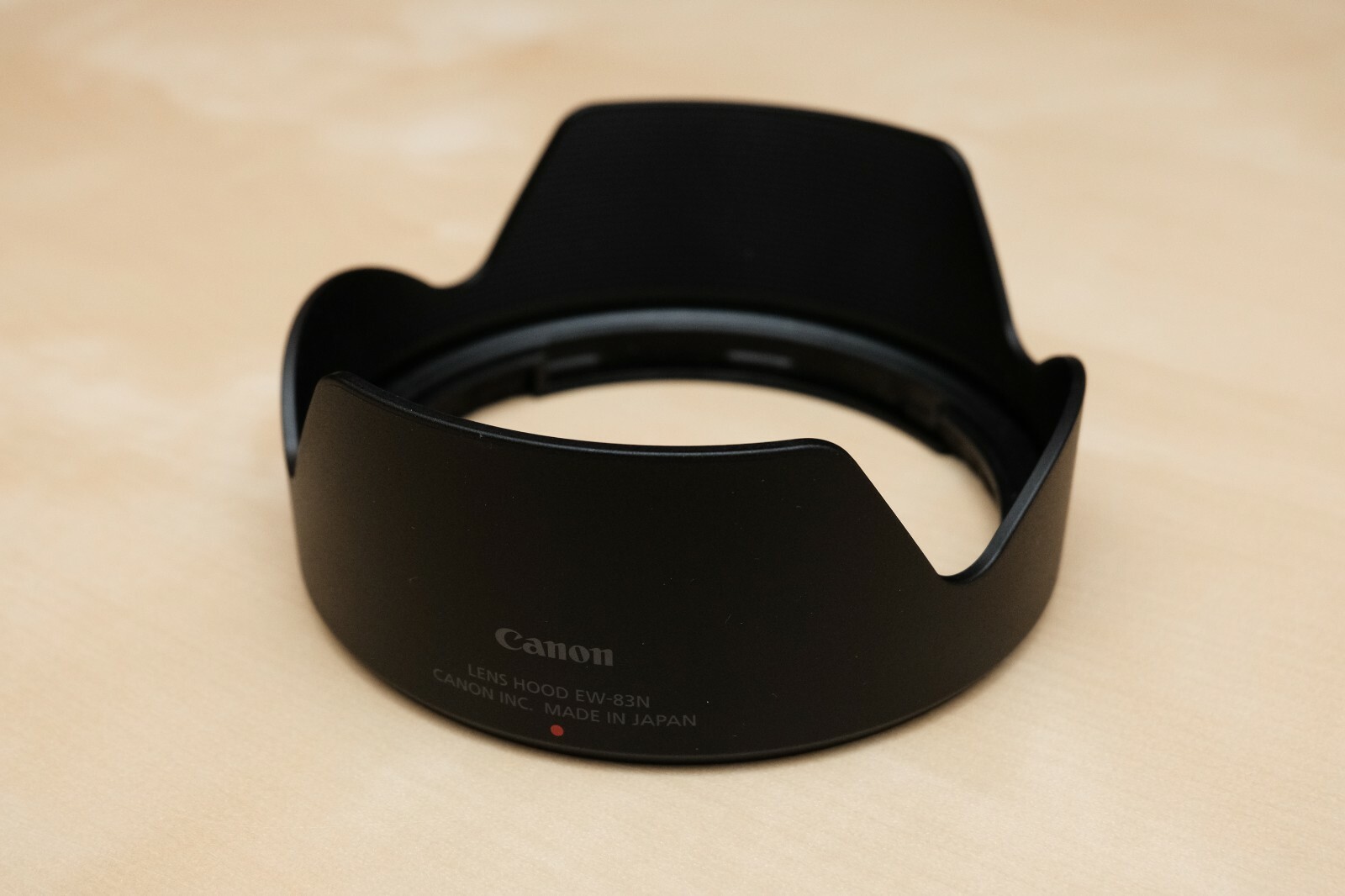 Authentic  Canon Lens Hood EW-83N for RF 24-105mm F/4 L (W/ LENS/BODY DUST CAPS)